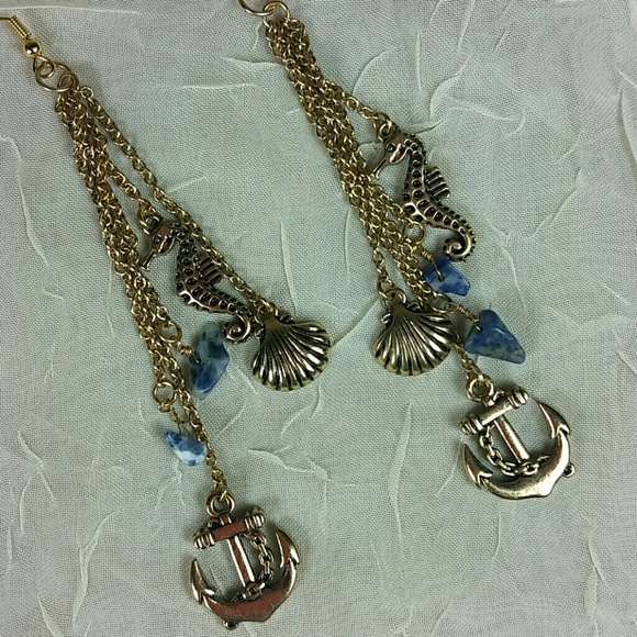 Pierced Earrings dangle Sea horse shell anchor blue lapis chip gold NEW - Picture 1 of 5